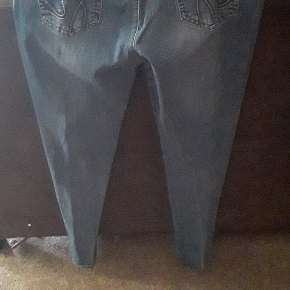 Jeans - Picture 2 of 4
